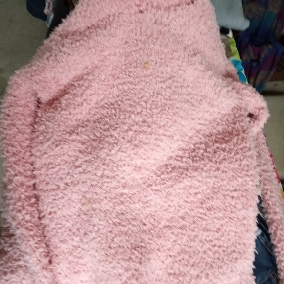 Pink fuzzy hoodie - Picture 3 of 3